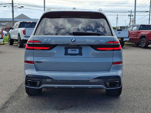 Used 2025 BMW X7 xDrive40i w/ M Sport Package AWD/4WD image 9