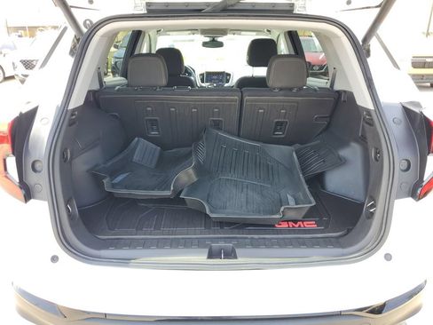 Used 2021 GMC Terrain SLE w/ Driver Convenience Package AWD/4WD image 8