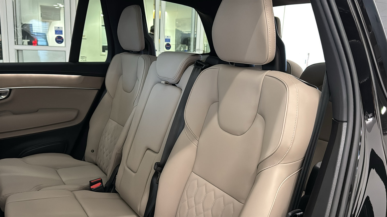 New 2026 Volvo XC90 T8 Plus w/ Protection Package Premier AWD/4WD image 26