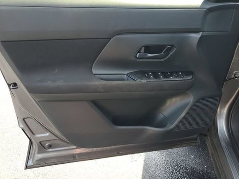 Used 2025 Nissan Kicks S FWD image 19