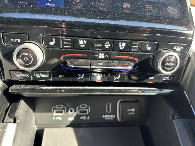 Used 2024 Jeep Grand Cherokee L Summit AWD/4WD image 19