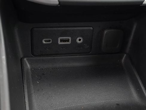 Used 2024 GMC Terrain SLE image 19