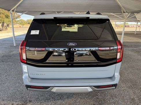 New 2025 Ford Expedition Platinum image 7