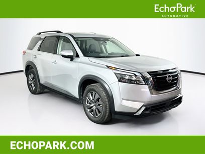 Used 2025 Nissan Pathfinder SV
