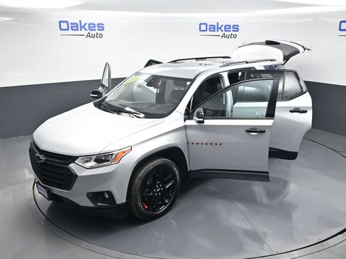 Used 2021 Chevrolet Traverse Premier w/ Redline Edition FWD image 62