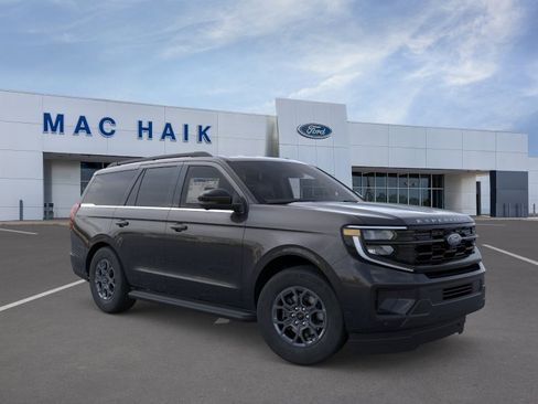 New 2026 Ford Expedition Active image 7