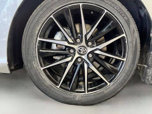 Used 2024 Toyota Camry SE image 14