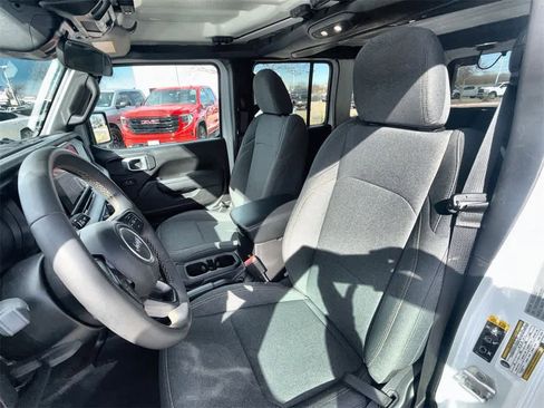 Used 2024 Jeep Wrangler Sport S image 11