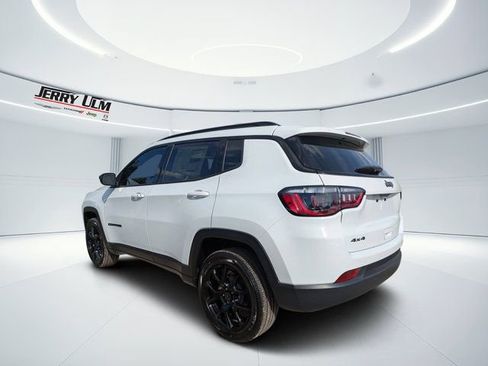 New 2026 Jeep Compass Latitude AWD/4WD image 5
