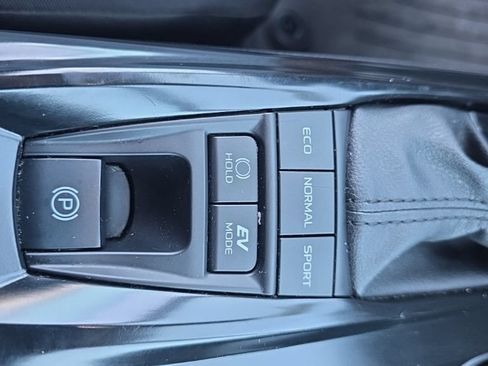Used 2025 Toyota Camry LE FWD image 21