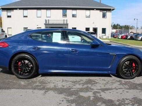 Used 2015 Porsche Panamera 4 image 6
