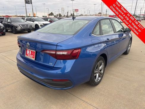 Used 2024 Volkswagen Jetta SE image 5