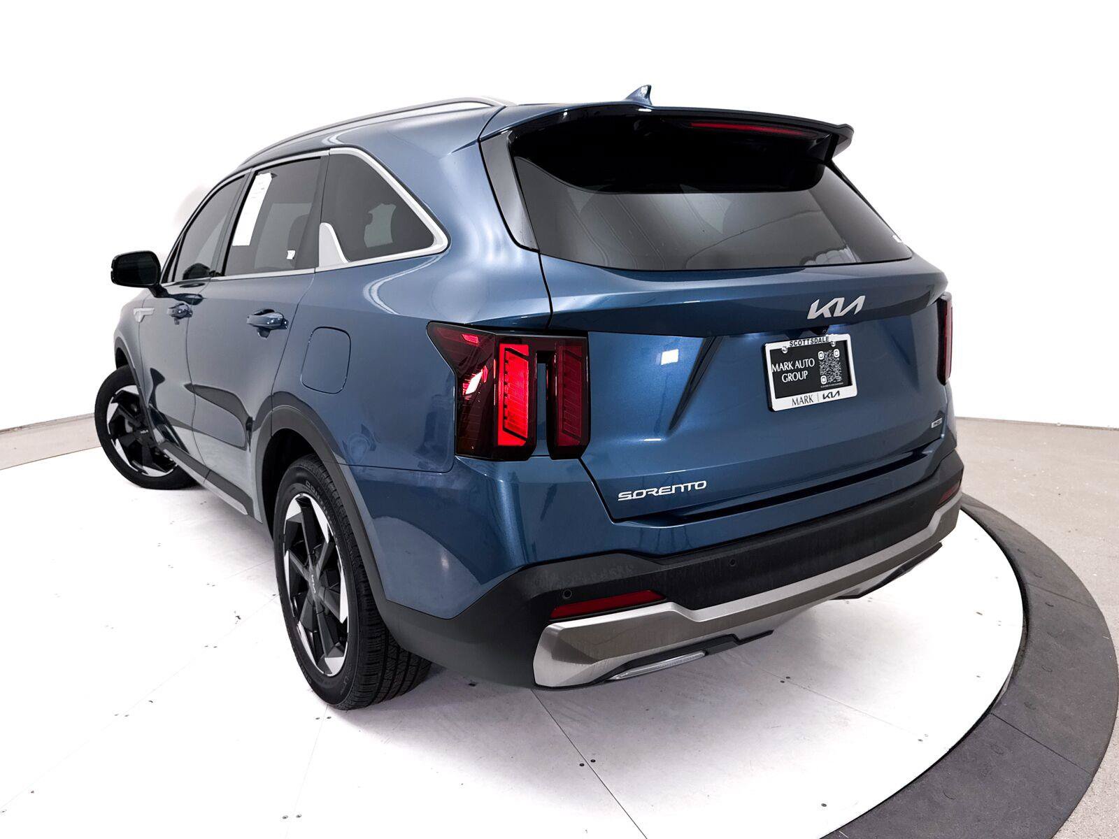 Used 2025 Kia Sorento EX AWD/4WD image 7
