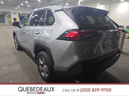 Used 2022 Toyota RAV4 XLE image 6