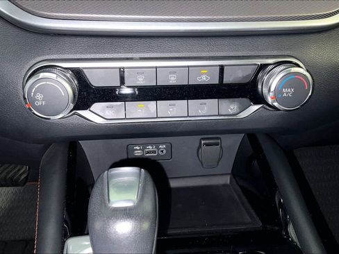 Certified 2025 Nissan Altima 2.5 SR AWD/4WD image 30