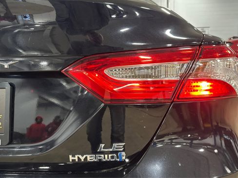 Used 2020 Toyota Camry LE image 42
