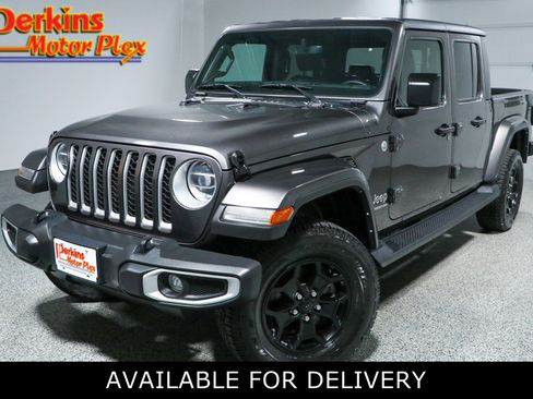 Used 2022 Jeep Gladiator Overland w/ Popular Equipment Package AWD/4WD image 1