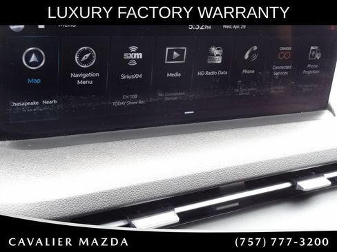 Used 2025 Genesis GV70 2.5T AWD/4WD image 33
