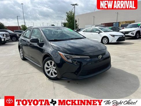 Used 2024 Toyota Corolla LE FWD image 1