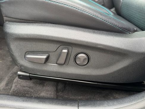 Used 2022 Kia Niro EX Premium image 21