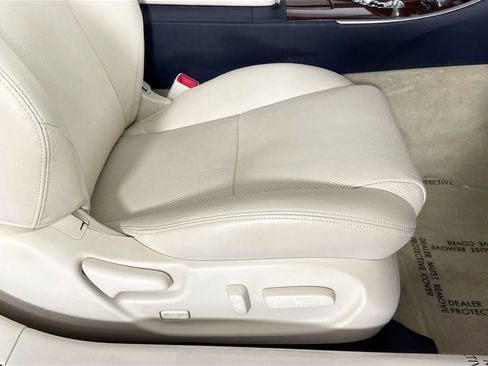 Used 2013 Lexus IS 250C image 33