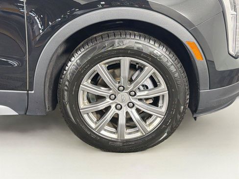 Used 2020 Cadillac XT4 Premium Luxury w/ Cold Weather Package AWD/4WD image 36