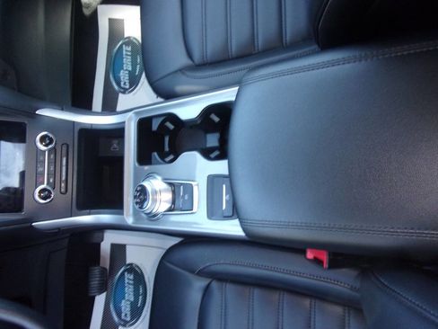 Used 2024 Ford Edge SEL AWD/4WD image 16
