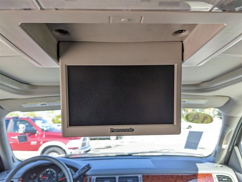 Used 2014 Chevrolet Tahoe LT w/ Luxury Package image 21