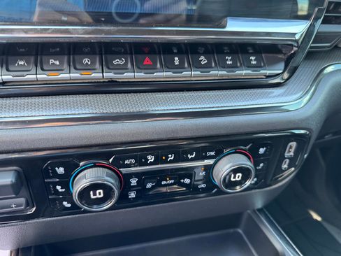 Used 2023 Chevrolet Silverado 1500 ZR2 image 34