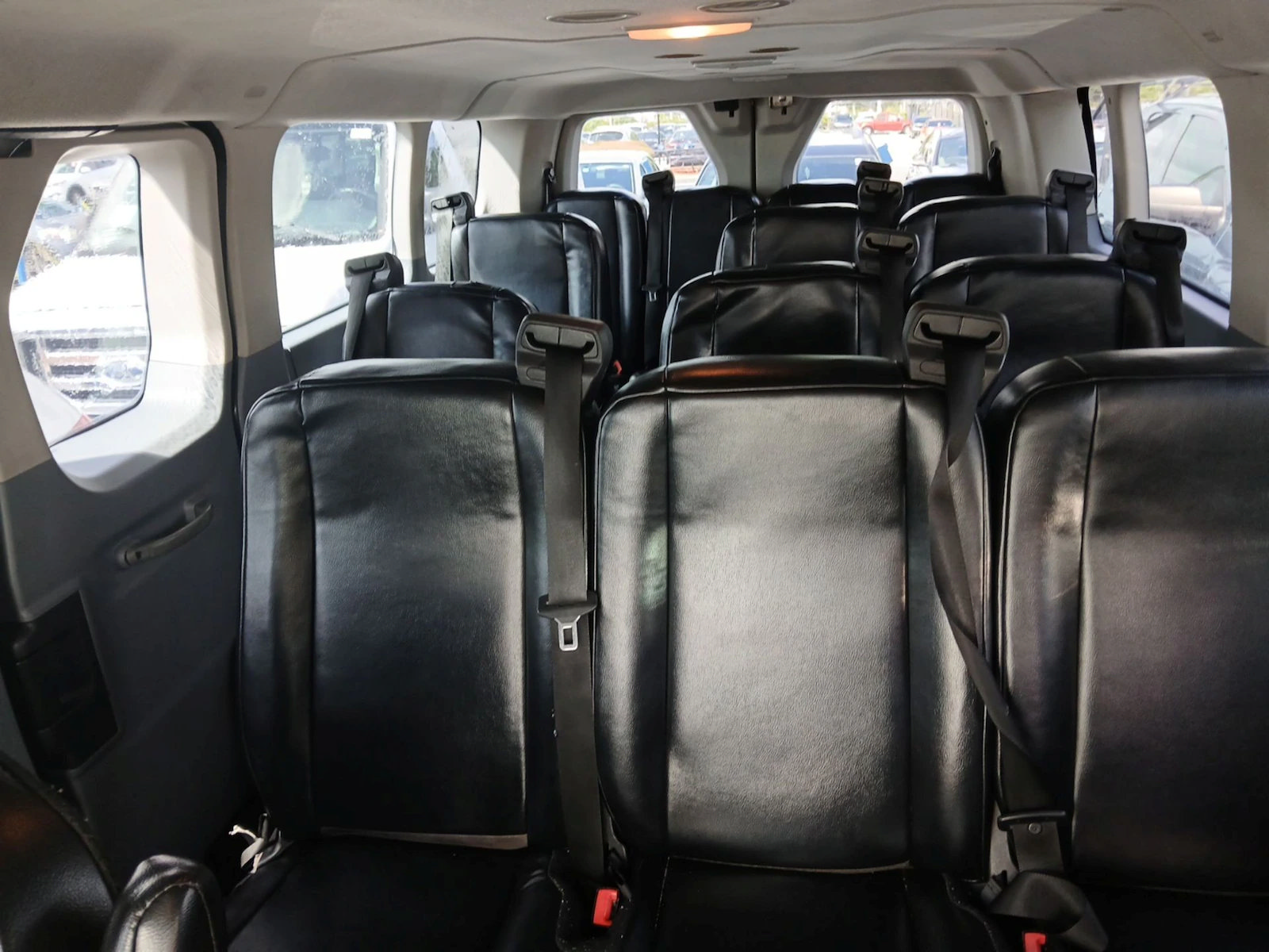 Used 2019 Ford Transit 350 XLT RWD image 7