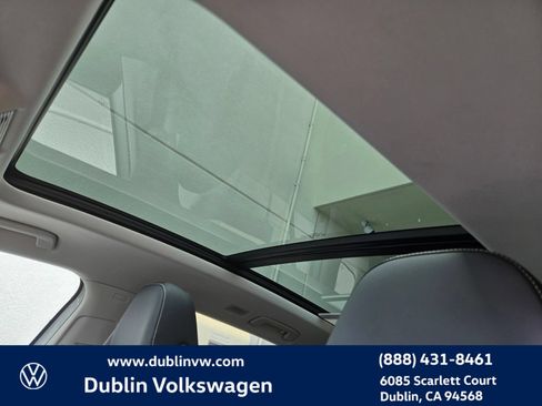 Certified 2026 Volkswagen Tiguan SE AWD/4WD image 18