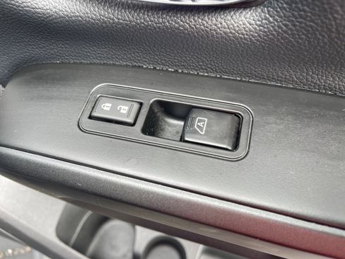 Used 2023 Nissan Titan PRO-4X w/ Pro-4x Convenience Package AWD/4WD image 20