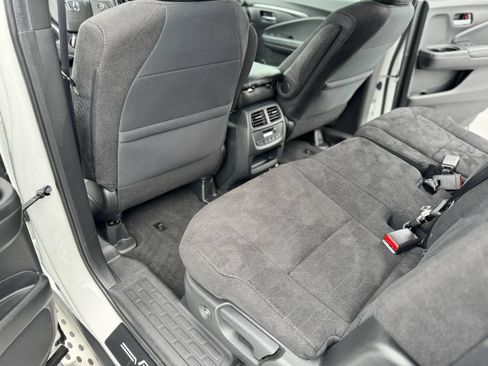 Used 2022 Honda Pilot Sport image 19