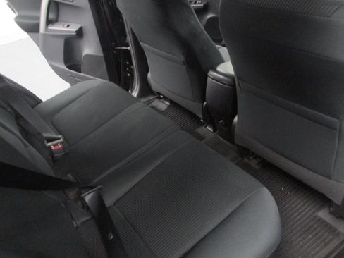 Used 2018 Toyota RAV4 LE w/ All Weather Liner Package AWD/4WD image 26