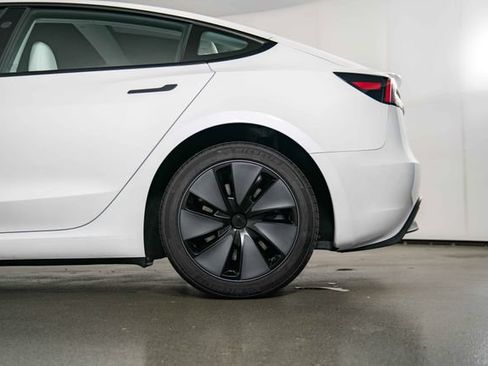Used 2025 Tesla Model 3 RWD image 13