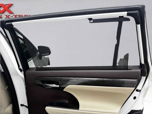 Used 2021 Toyota Highlander Platinum image 53