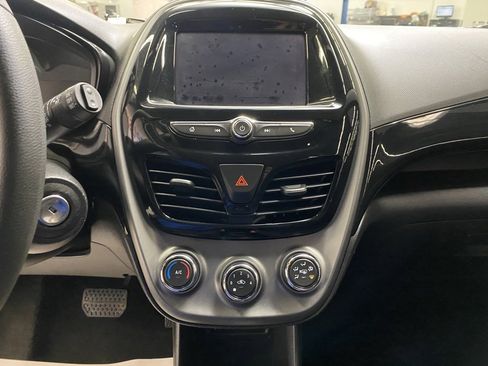 Used 2019 Chevrolet Spark LT image 27