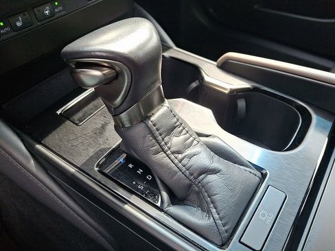 Certified 2024 Lexus ES 350 w/ Premium Package FWD image 16