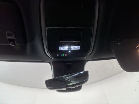 Used 2024 Chevrolet Traverse RS w/ LPO, Floor Liner Package image 39