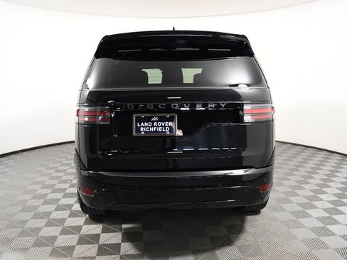 Used 2025 Land Rover Discovery Dynamic SE image 5
