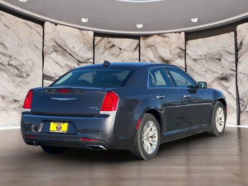 Used 2016 Chrysler 300 C image 13