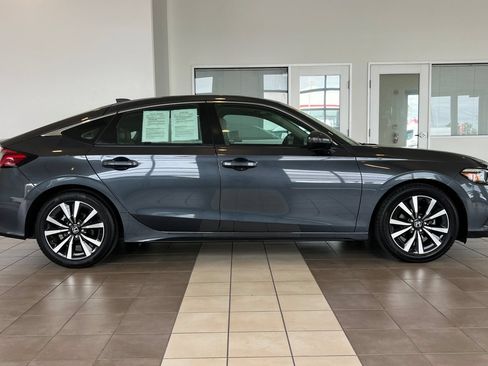 Used 2022 Honda Civic EX-L image 3