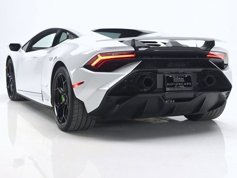 Used 2023 Lamborghini Huracan Tecnica image 2