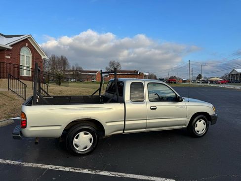 Used 2000 Toyota Tacoma 2WD Xtracab image 9