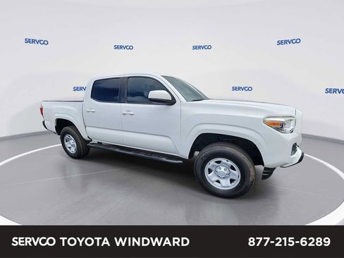 Used 2017 Toyota Tacoma SR image 1