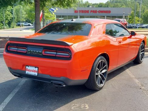 Used 2017 Dodge Challenger R/T Scat Pack RWD image 25