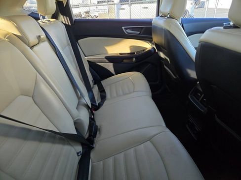 Used 2018 Ford Edge SEL w/ Equipment Group 201A FWD image 4