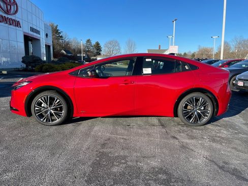 New 2026 Toyota Prius XLE image 2