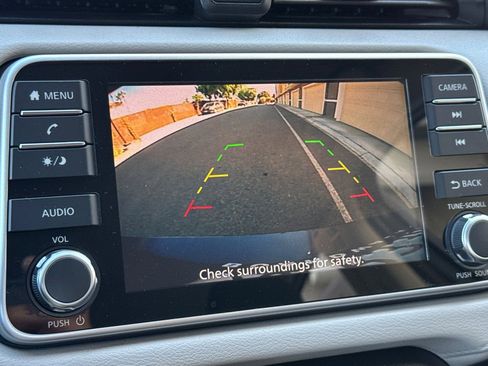 Used 2022 Nissan Versa SV image 18