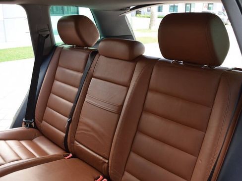 Used 2004 Volkswagen Touareg V10 TDI AWD/4WD image 46